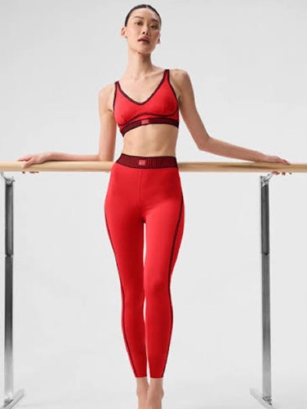 LIKE NEW♥️ALO Yoga Red Line Up Airlift Set